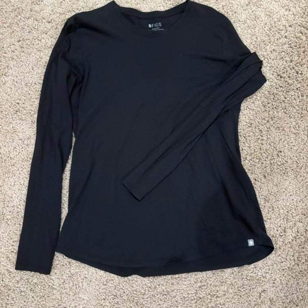 Figs Women's Classic Black Underscrub Long Sleeve Tee
